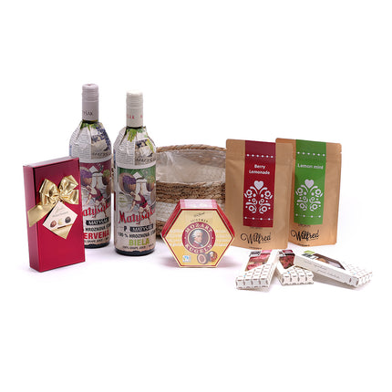03000288_rattan-ajandekkosar-ket-matysaky-babaval
