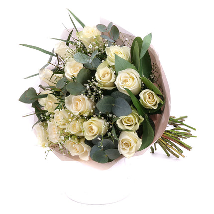 03000654_edes-feher-rozsak-es-eukaliptusz