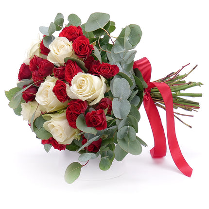 03001525_edes-voros-es-feher-rozsak-eukaliptusz
