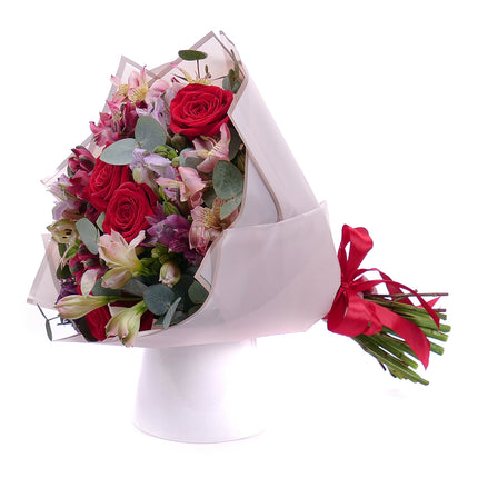 03001533_edes-voros-rozsak-es-alstroemeria