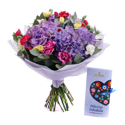 03001568_edes-szines-hortenziak-mini-szegfuk-es-csokolade