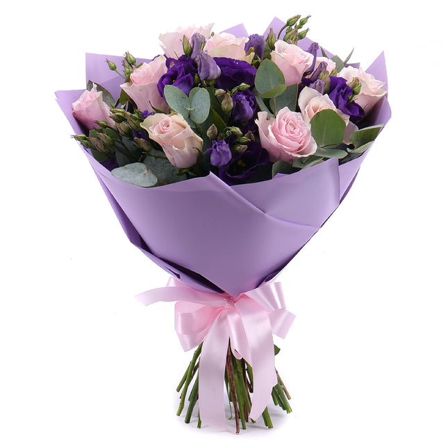 03001825_edes-rozsaszin-rozsak-lila-lisianthus