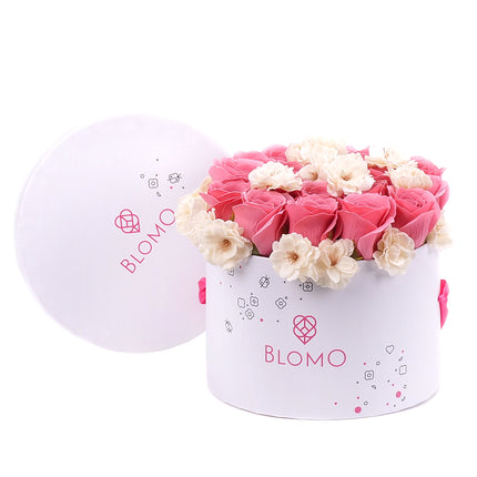 03002059_irigo-feher-blomo-doboz-m-18-parfum-illatos-rozsak-es-cseresznye-viragok