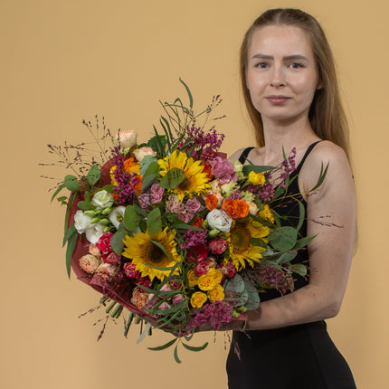 03002103_sweet-napraforgok-furtos-rozsak-es-liziantusz